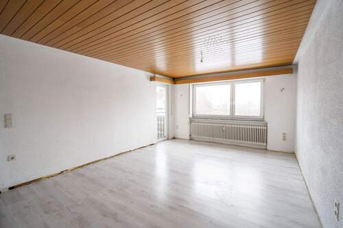 Wohnzimmer_ - 5 Zimmer Etagenwohnung in Oberelsbach