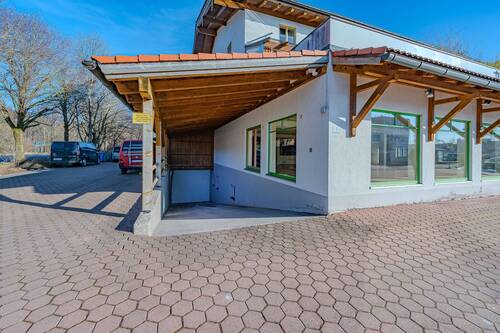 Rampe ins UG - Halle in Valley zur Miete