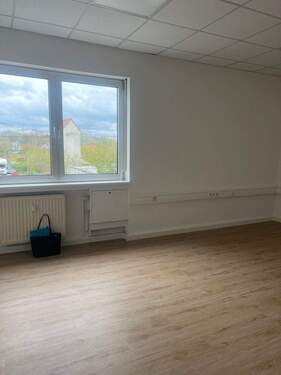 Bild 2 - 1 Zimmer Büro zur Miete in Schwalbach