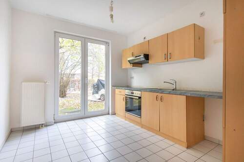 Küche mit Einbauküche - 