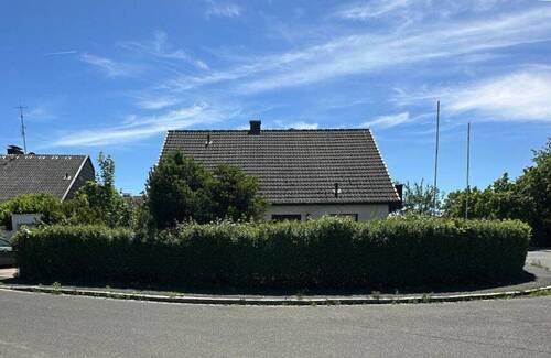 Ansicht 2 - 3 Zimmer Einfamilienhaus zum Kaufen in Roßtal