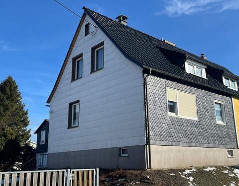 Außenansicht - Doppelhaushälfte in Cursdorf - 90.000,00&nbsp;EUR Kaufpreis, ca.&nbsp; 93,00&nbsp;m&sup2;&nbsp;Wohnfl&auml;che