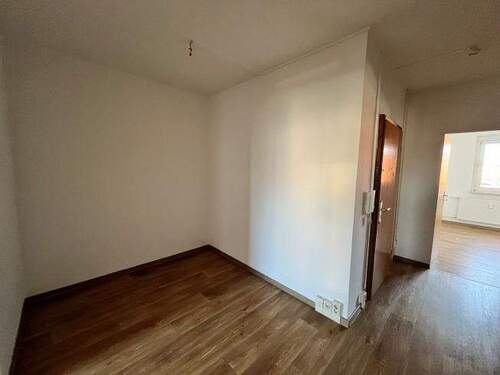 Flur - 3 Zimmer Etagenwohnung in Oschersleben