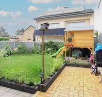 Großes Potenzial trifft solide Basis - teilmodernisiertes Zweifamilienhaus in Hockenheim