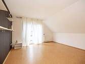 Helles Kinderzimmer - 