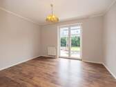 Schlafzimmer mit Zugang zum Garten - 