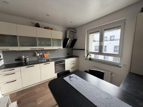 Bild 3 - 5 Zimmer Etagenwohnung in Köln