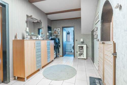 in den Wohnungsflur - 