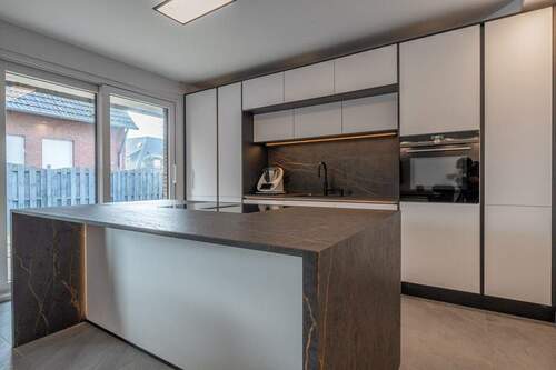 Die moderne Küche - Mehrfamilienhaus, Wohnhaus mit 297,70 m² in Bramsche zum Kaufen