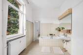 BADEZIMMER STAGED - 