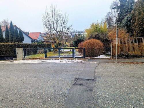 Einfahrt - Mehrfamilienhaus, Wohnhaus zum Kaufen in Eisenberg