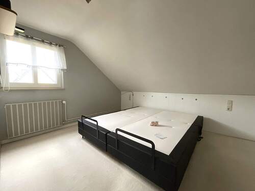 Schlafzimmer Dachgeschoss - 