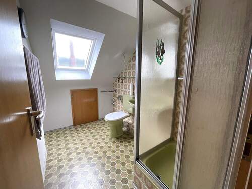 Badezimmer Dachgeschoss - 