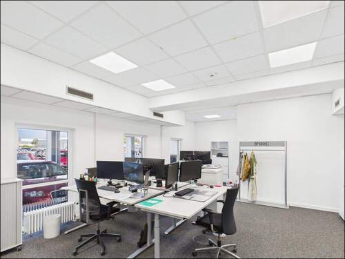 Exemplarisch Büro_3 - 
