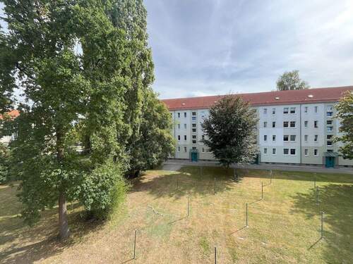 Innenhof - Etagenwohnung mit 32,00 m&sup2; in Zwickau zur Miete