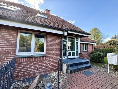 Hauseingang - 3 Zimmer Etagenwohnung zum Kaufen in Hannover