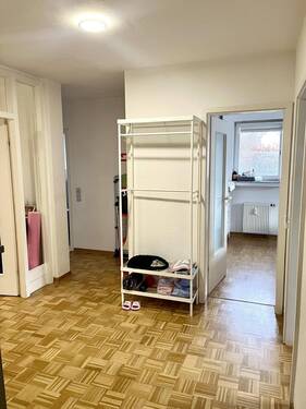 Flur - Etagenwohnung mit 80,00 m&sup2; in Hannover zum Kaufen