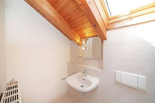 Bad im Dachgeschoss - 