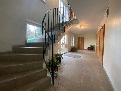 Hausflur - Mehrfamilienhaus, Wohnhaus mit 607,00 m² in Bad Dürrenberg zum Kaufen