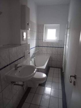 Badezimmer - Etagenwohnung mit 60,00 m² in Plauen zur Miete