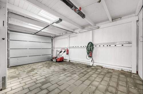 Garage - 