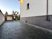 Einfahrt - Einfamilienhaus mit 121,60 m&sup2; in Rodgau zum Kaufen
