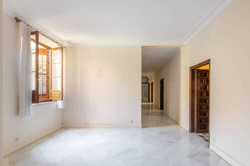 Viele Möglichkeiten - Etagenwohnung mit 308,00 m&sup2; in Soho Málaga zum Kaufen