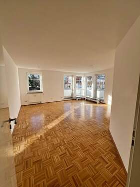 Wohnzimmer - 3 Zimmer Etagenwohnung zur Miete in Stralsund