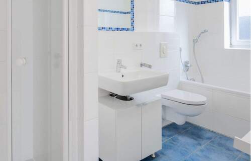 Badezimmer - 3 Zimmer Etagenwohnung zum Kaufen in München