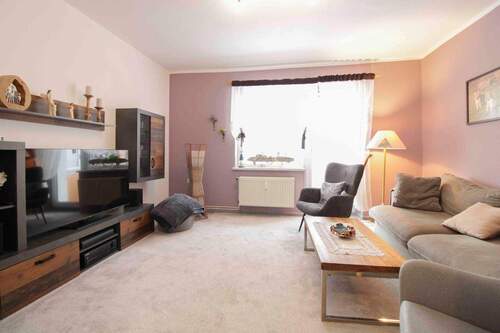 Wohnzimmer 1.OG - 3 Zimmer Etagenwohnung zum Kaufen in Rheinsberg