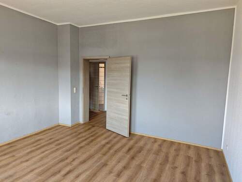 Schlafzimmer - Etagenwohnung mit 69,10 m&sup2; in Regis-Breitingen zur Miete