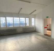 Büro- Verkaufs- Lagerräume im Erdgeschoss auf einem Innenhof direkt an der Vahrenwalder Straße - Hannover Brink-Hafen