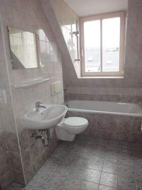 Bad - Etagenwohnung mit 61,00 m² in Chemnitz zur Miete