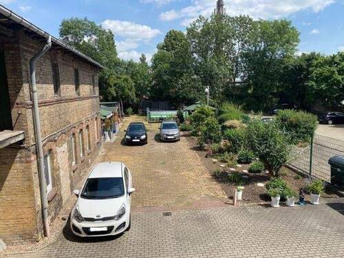 begrünter Hof - Etagenwohnung mit 64,00 m² in Halle (Saale) zur Miete