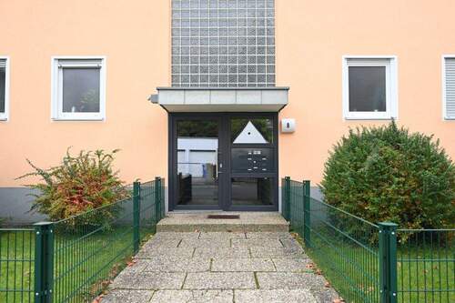 Gepflegtes Haus - Etagenwohnung mit 124,00 m² in Nürnberg zur Miete