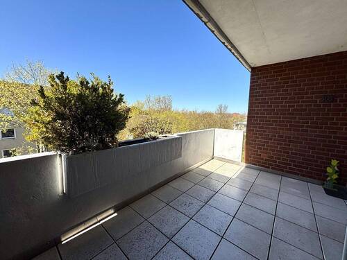 Große Loggia/ Balkon - Etagenwohnung mit 79,20 m&sup2; in Laatzen zum Kaufen