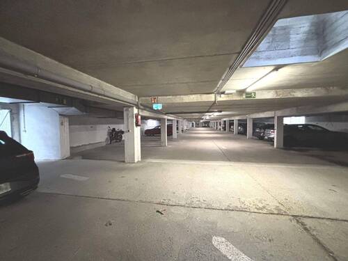 Gepflegte Tiefgaragenanlage - 