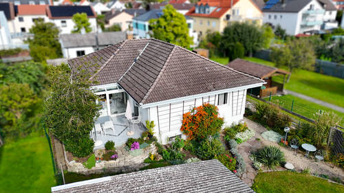 Bungalow mit Terrasse Südseite - 4 Zimmer Mehrfamilienhaus, Wohnhaus zum Kaufen in Ingolstadt