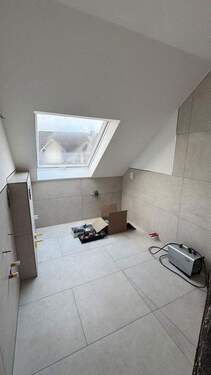 Bad (in Renovierung) - Etagenwohnung mit 65,00 m² in Rheinböllen zur Miete