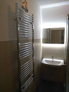 Bad Bild 1 - 1 Zimmer Etagenwohnung zum Kaufen in Dortmund