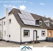 Exklusiv wohnen mit Komfort: Großzügiges Familienhaus mit 3 Garagen in bester Lage von Erftstadt-Köttingen