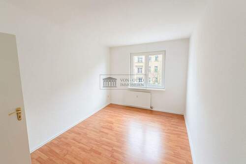 Ruhiges Schlafzimmer - 2 Zimmer Etagenwohnung in Berlin