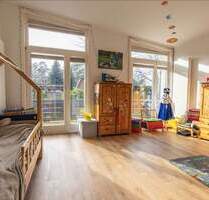 Großzügiges Ein-Zweifamilienhaus in bester Lage mit tollem Garten - Hamburg Neugraben-Fischbek