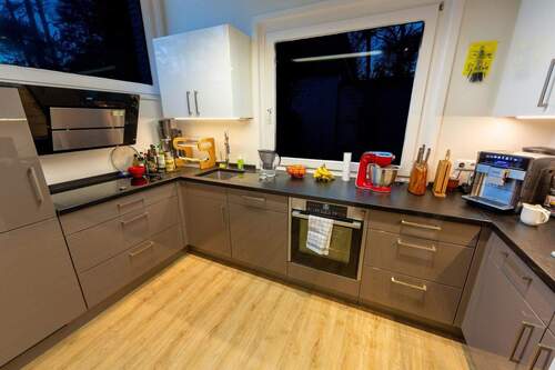 Küche im OG - 6 Zimmer Einfamilienhaus in Hamburg