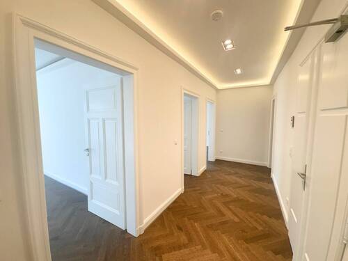 Flur - Etagenwohnung mit 76,90 m² in Leipzig zur Miete