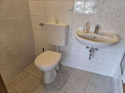 WC u. Waschbecken - 