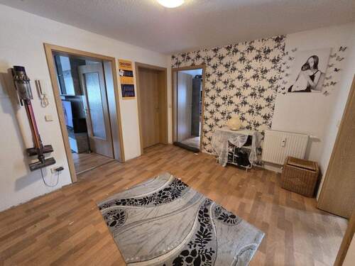 Diele - 3 Zimmer Etagenwohnung zur Miete in Nessetal