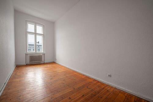 Praktisches Gäste-/Home Office Zimmer - 