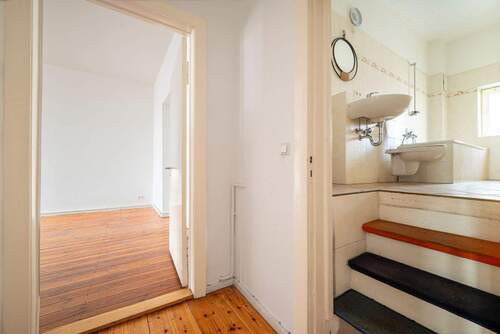 Sichtachse Wohnzimmer und Badezimmer - 