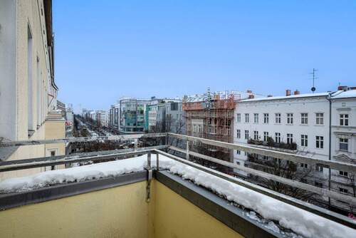 Einmaliger Blick entlang der Kantstraße bis zum Waldorf Astoria - 4 Zimmer Etagenwohnung zum Kaufen in Berlin